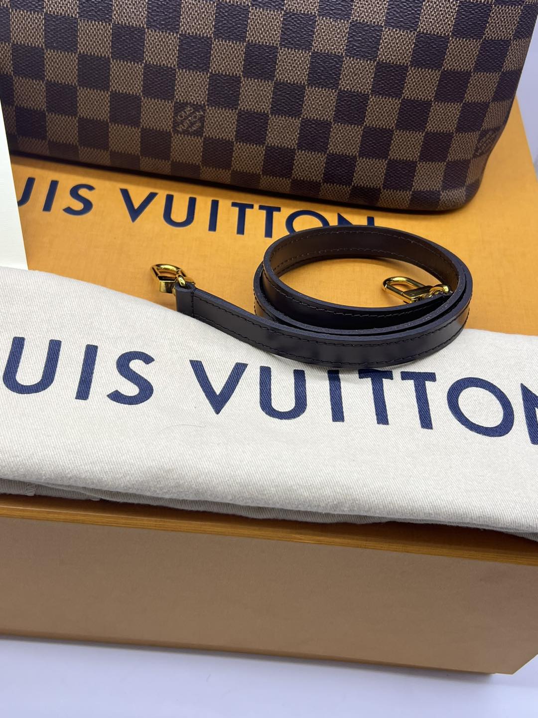 LOUIS VUITTON DAMIER KENSINGTON 2WAY TOTE BAG