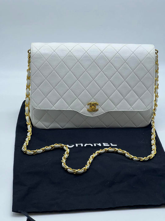 CHANEL WHITE FLAP