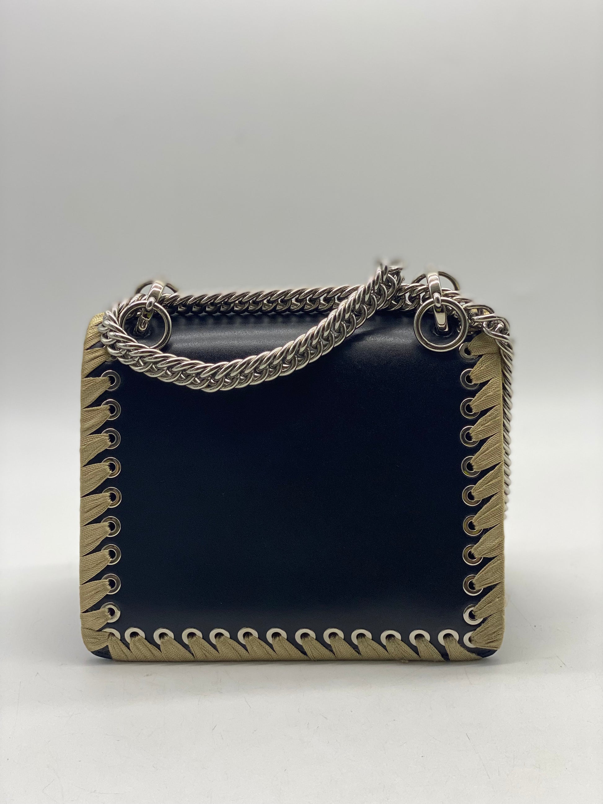 FENDI Vitello Liberty Kan I Bicolor Leather Shoulder Bag Black - 20% O