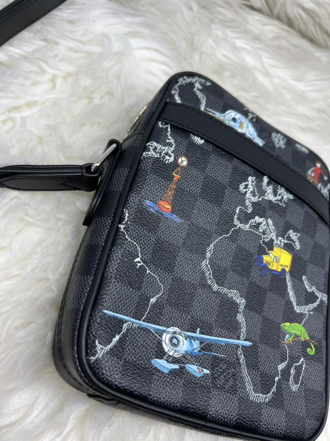 Louis Vuitton Damier Graphite Renaissance Slim Danube PM