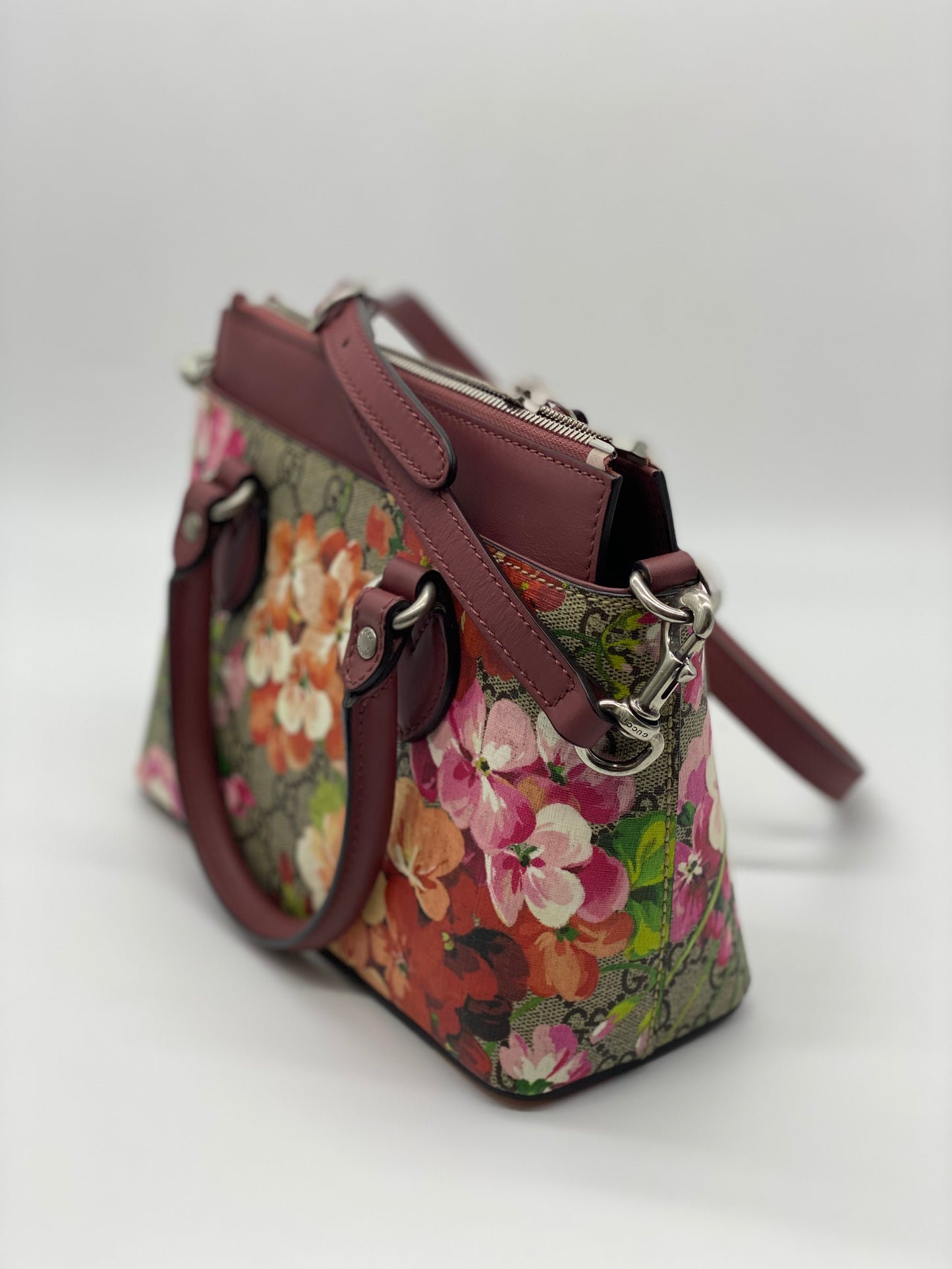 GUCCI GG Supreme GG Blooms hand shoulder bag