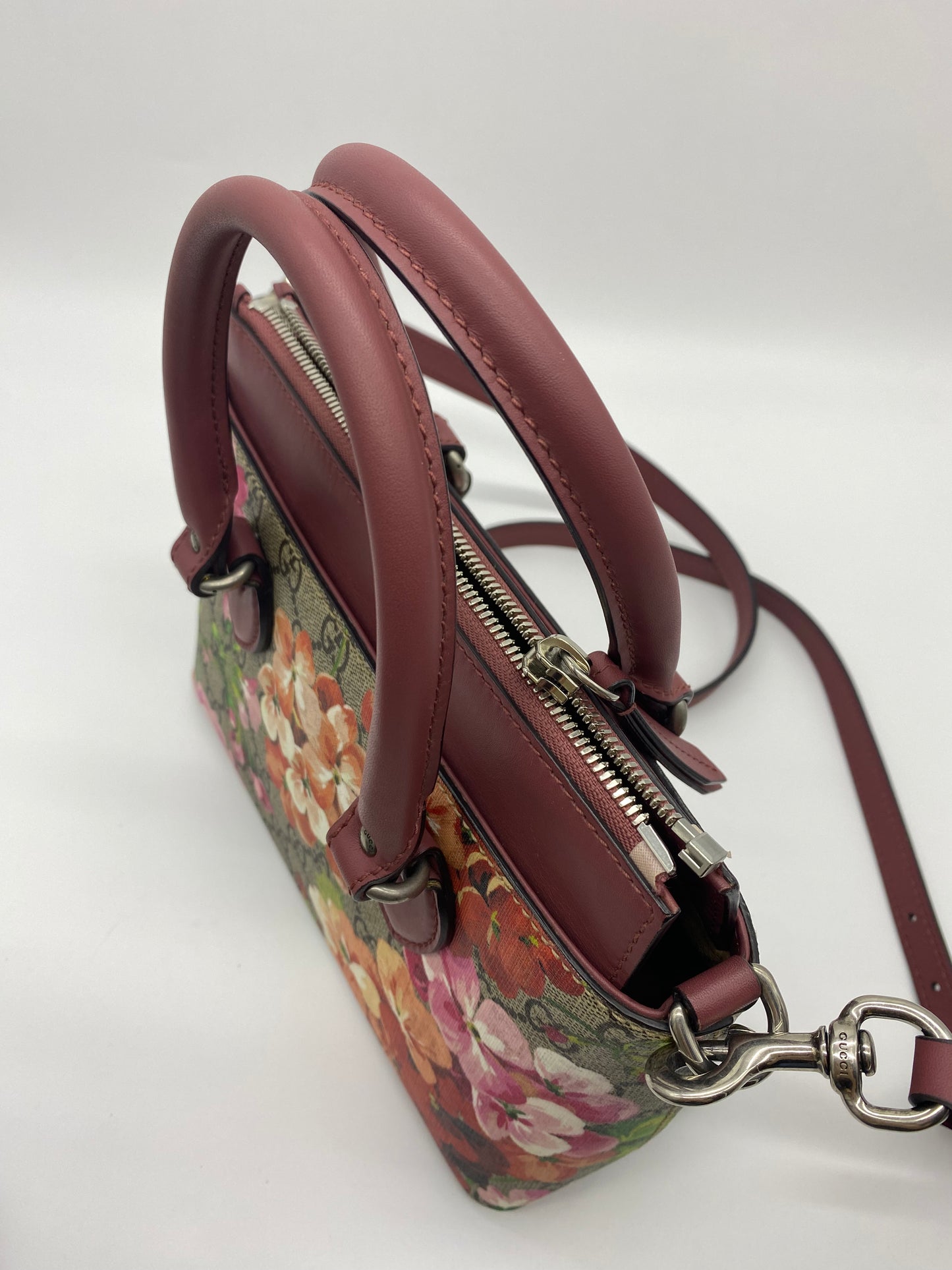 GUCCI GG Supreme GG Blooms hand shoulder bag