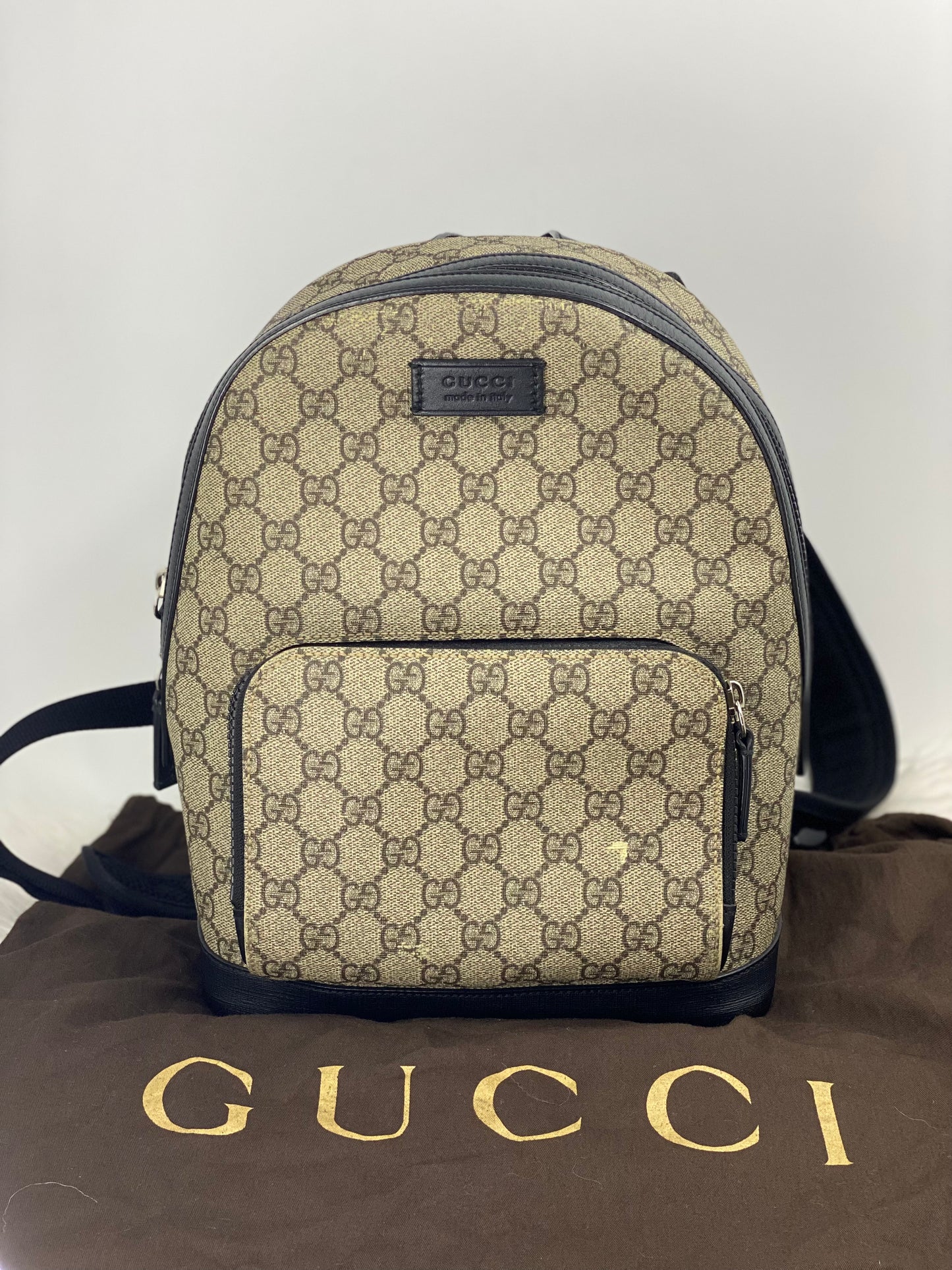 Gucci gg supreme backpack