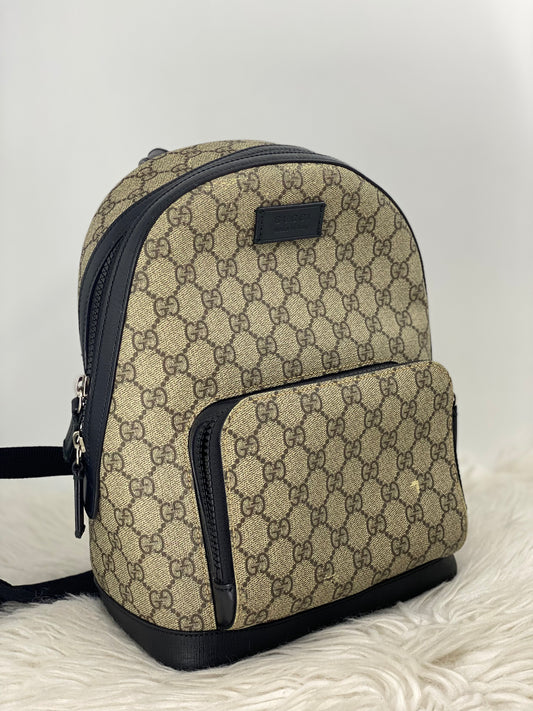 Gucci gg supreme backpack