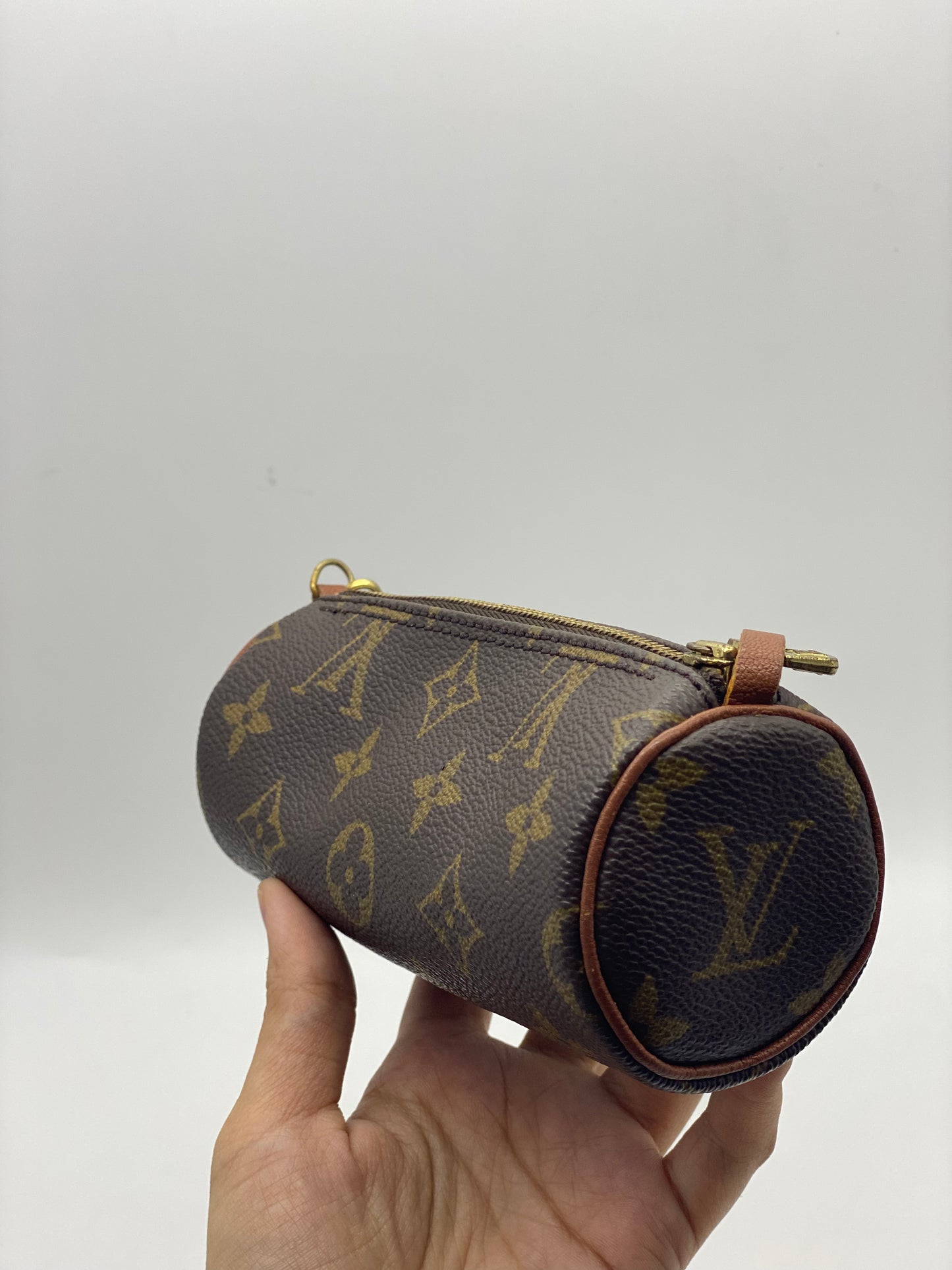 LOUIS VUITTON Papillon