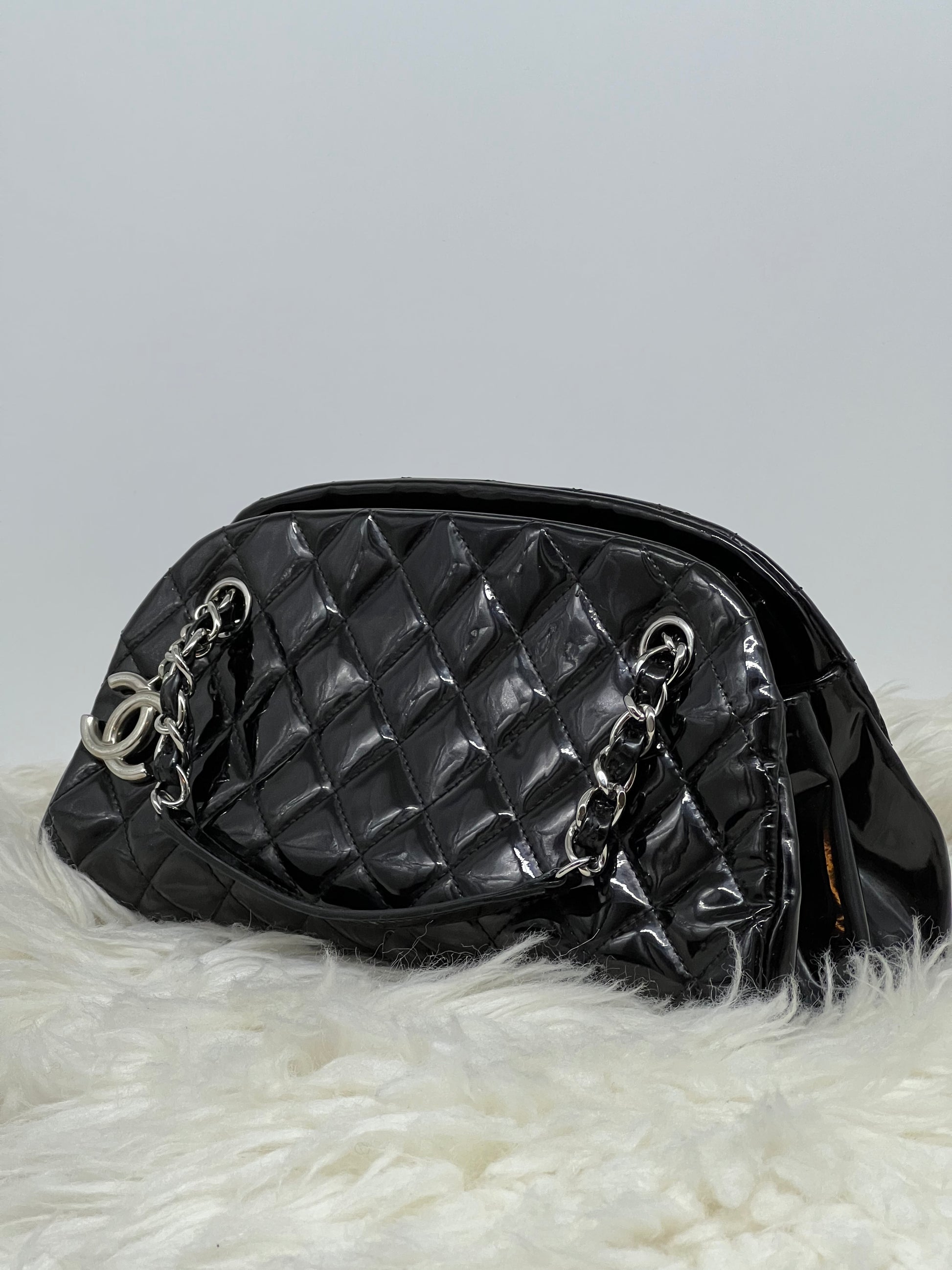 Used chanel mademoiselle bowling - Gem