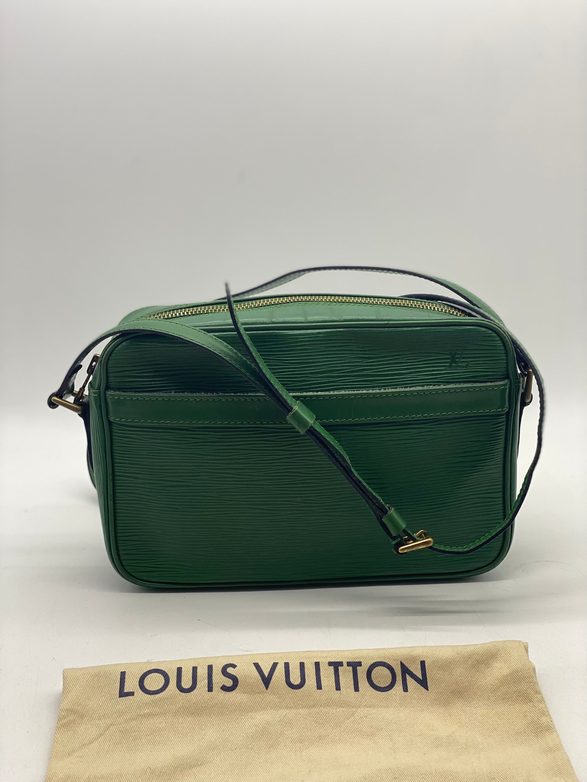 Louis Vuitton Green Epi Leather Trocadero Crossbody Bag – Tres Chic Luxury