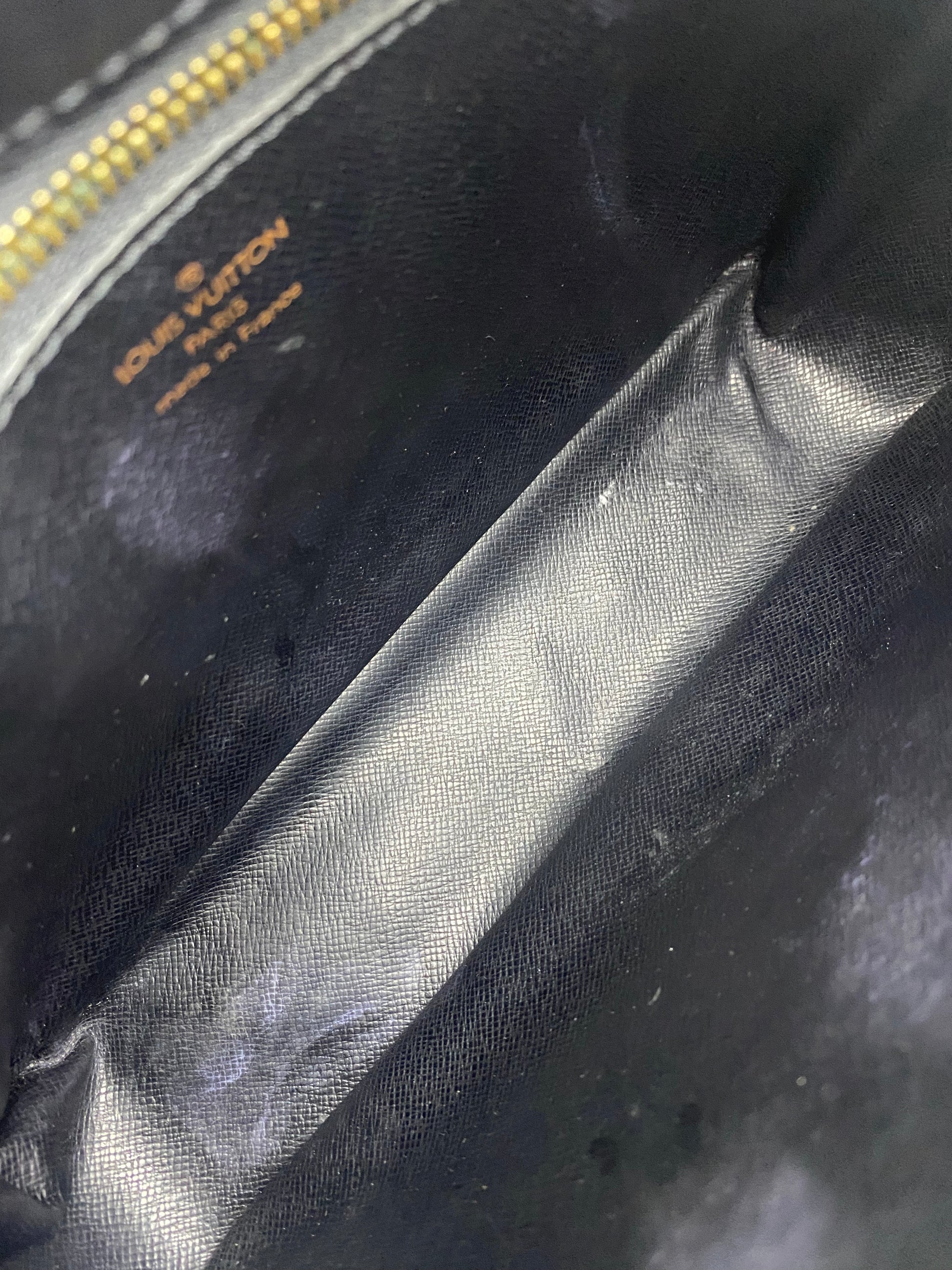 Louis Vuitton Green Epi Leather Trocadero Crossbody Bag – Tres
